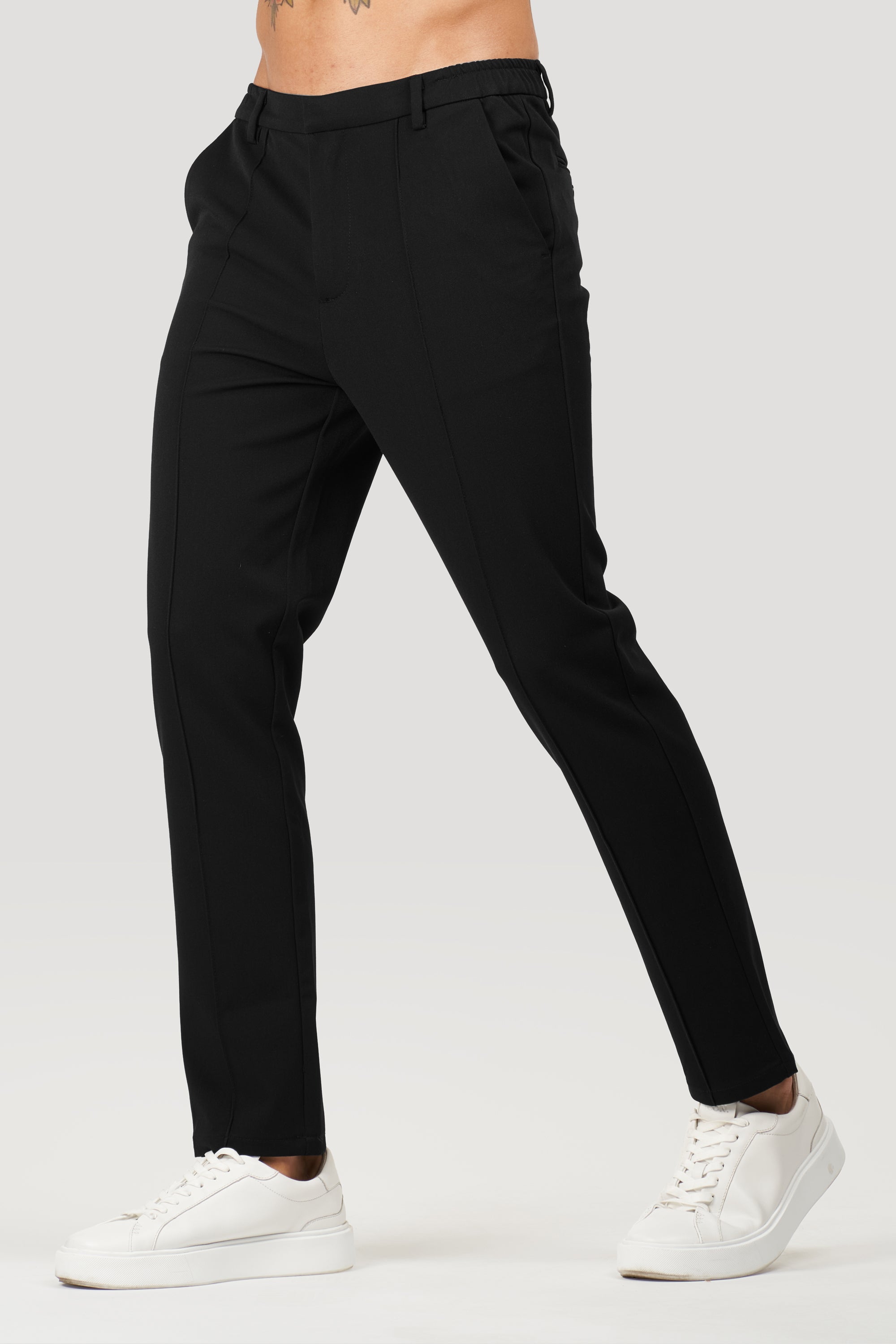 Pantalones capri negros a medida para hombre de Forth