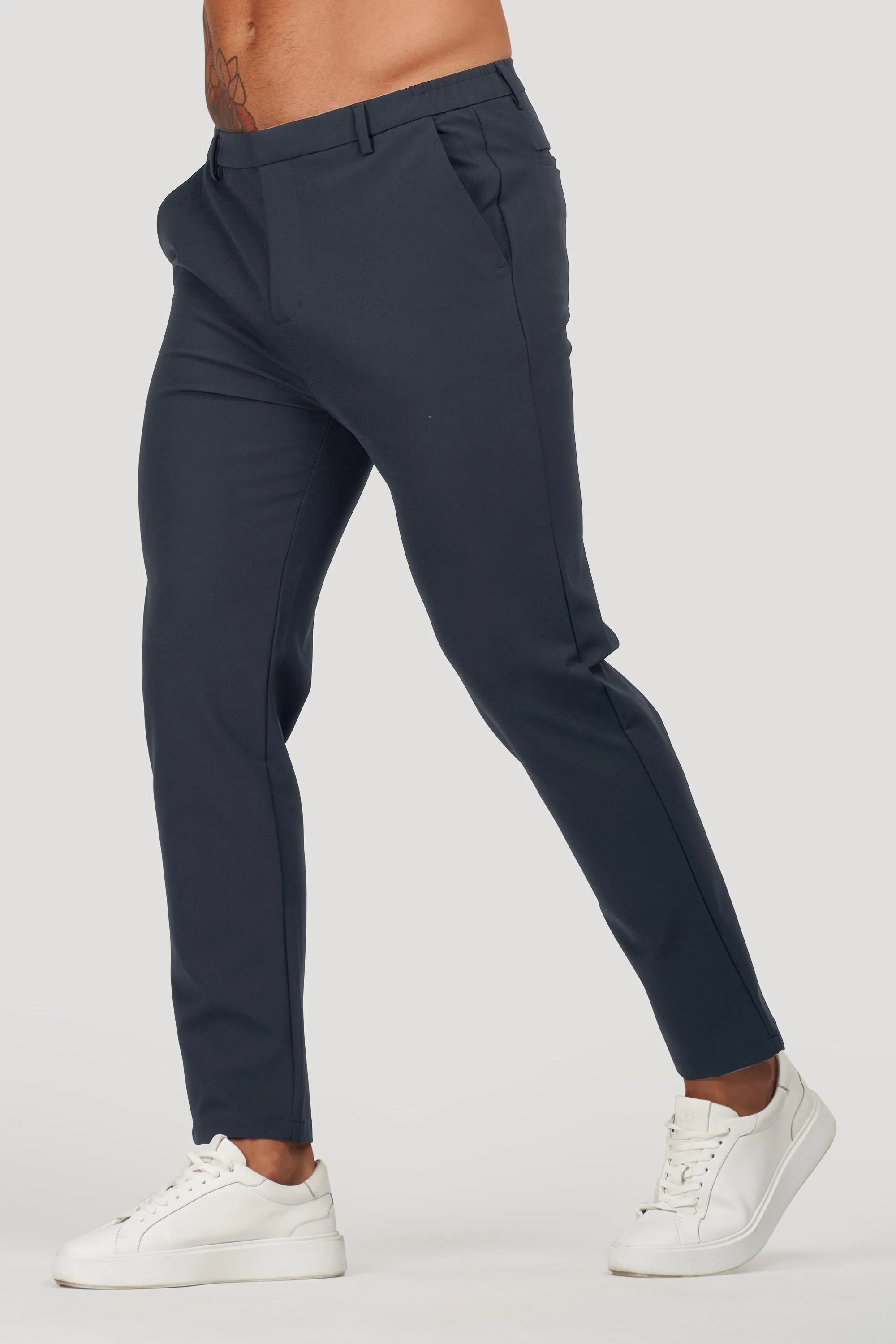 Pantalones de vestir Tech Forth azul marino para hombre