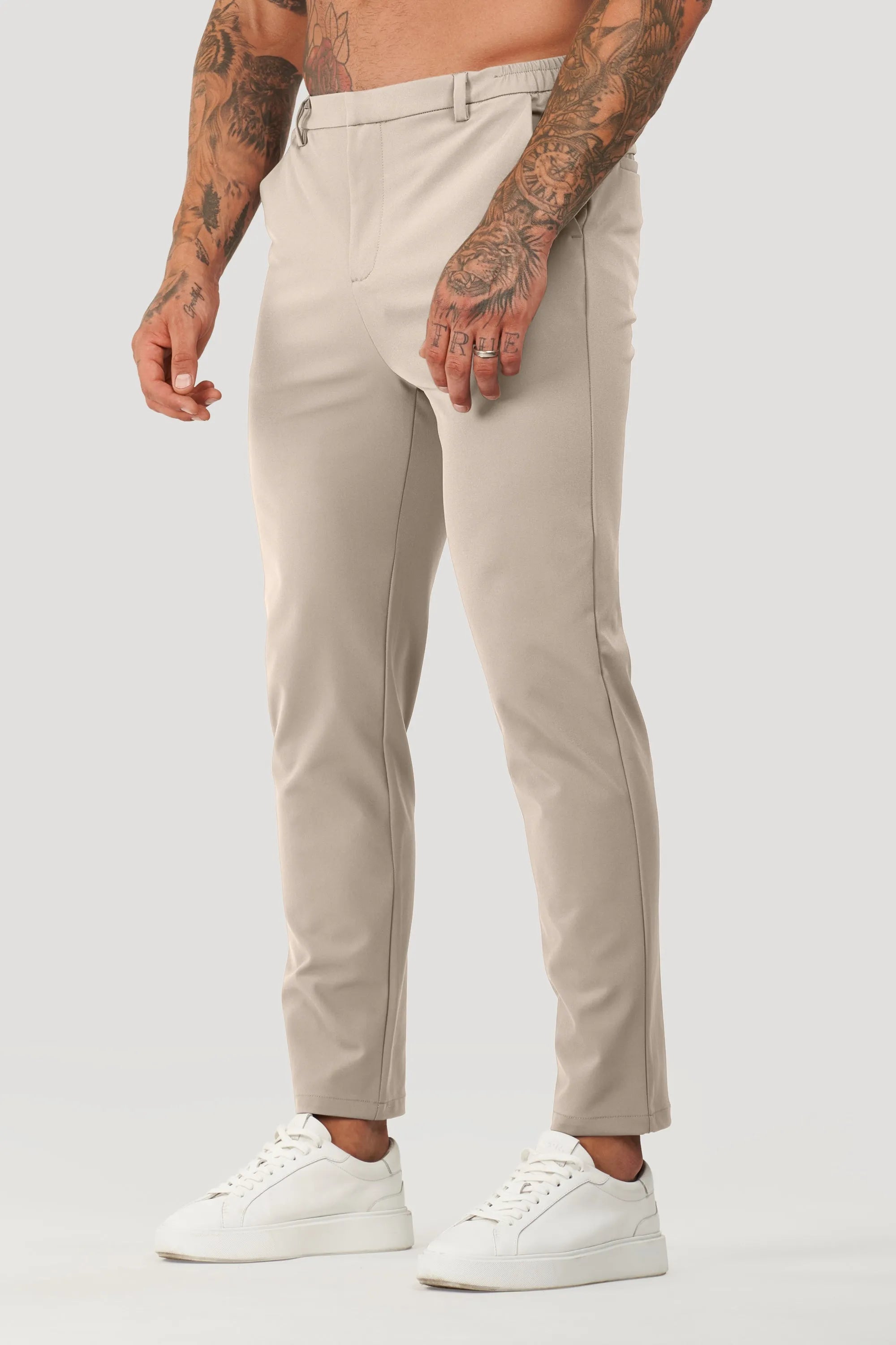 Pantalones de sastrería Tech Forth para hombre en beige