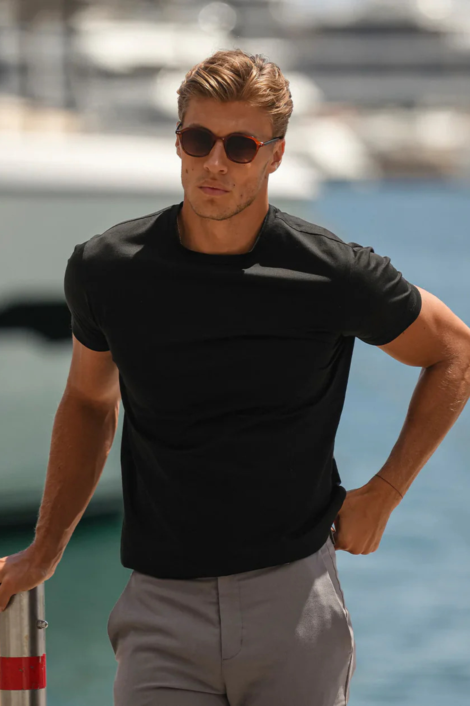 Camiseta negra Forth para hombre