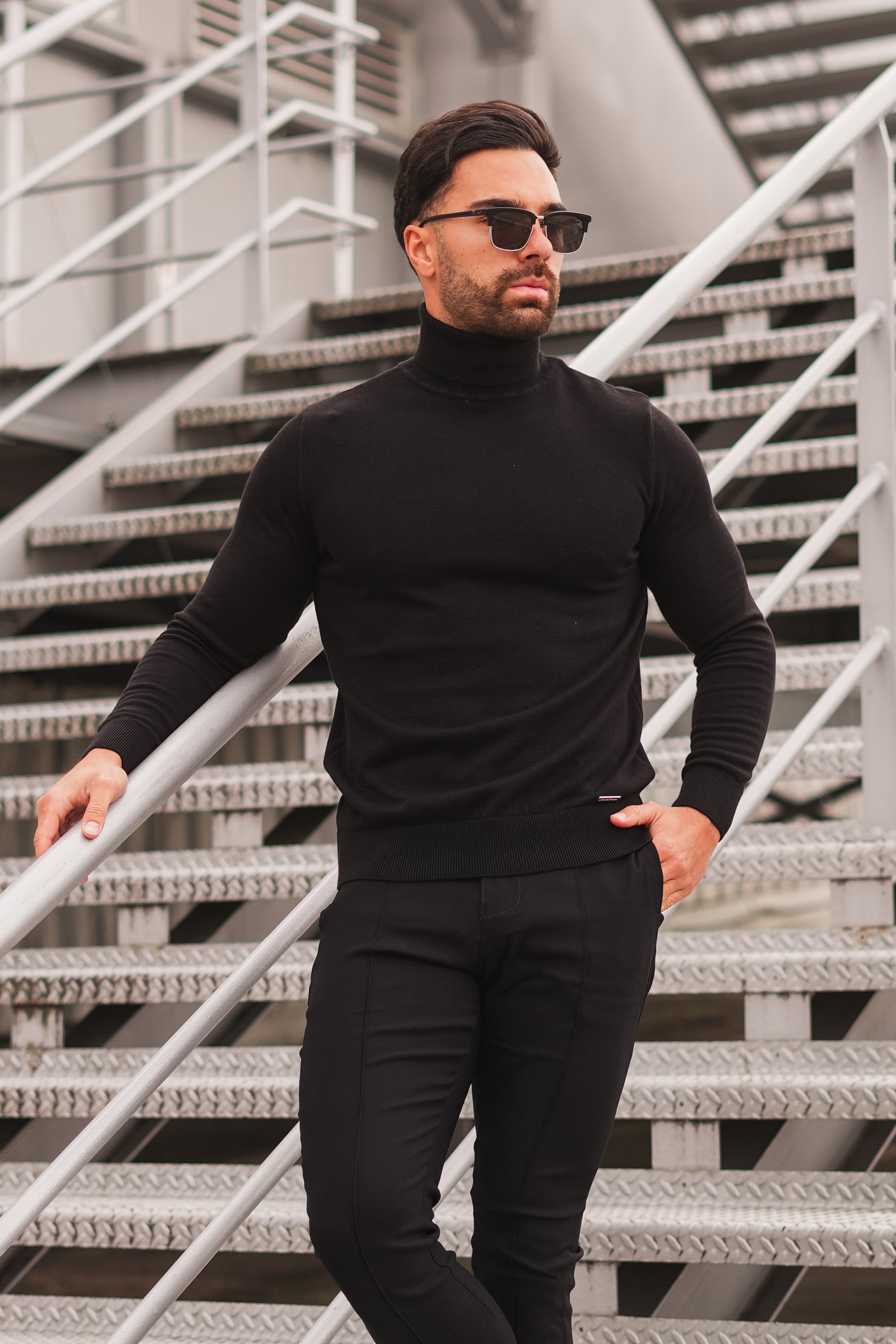 Suéter negro para hombre Forth 