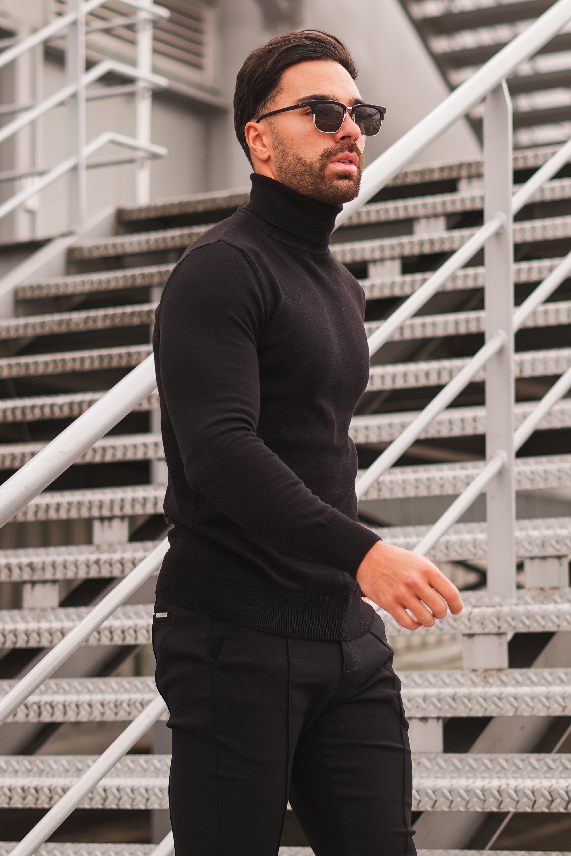 Suéter negro para hombre Forth 