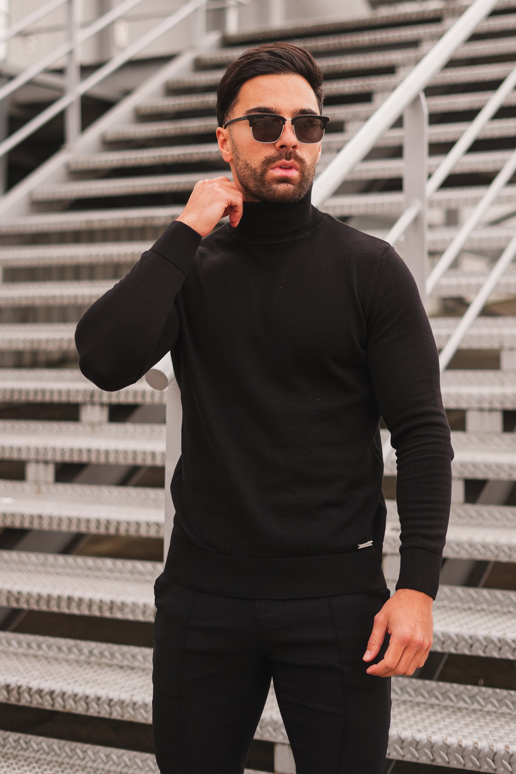 Suéter negro para hombre Forth 